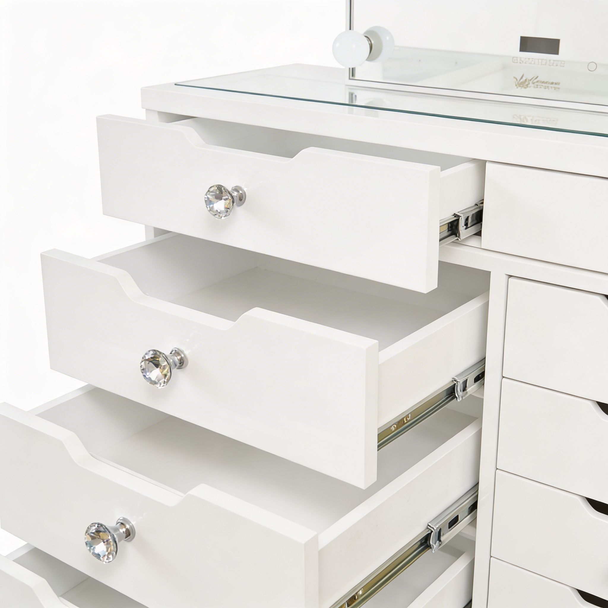 The Juliette Hollywood Makeup Vanity Station - White