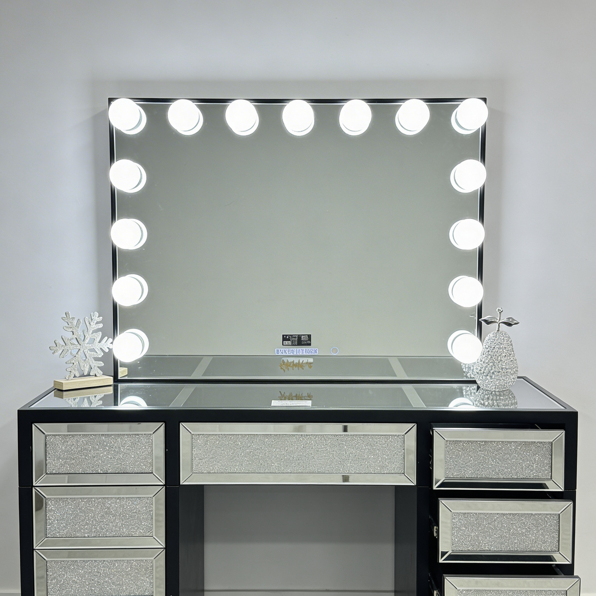 Hollywood Vanity | Illuminated Makeup Vanities & Mirrors